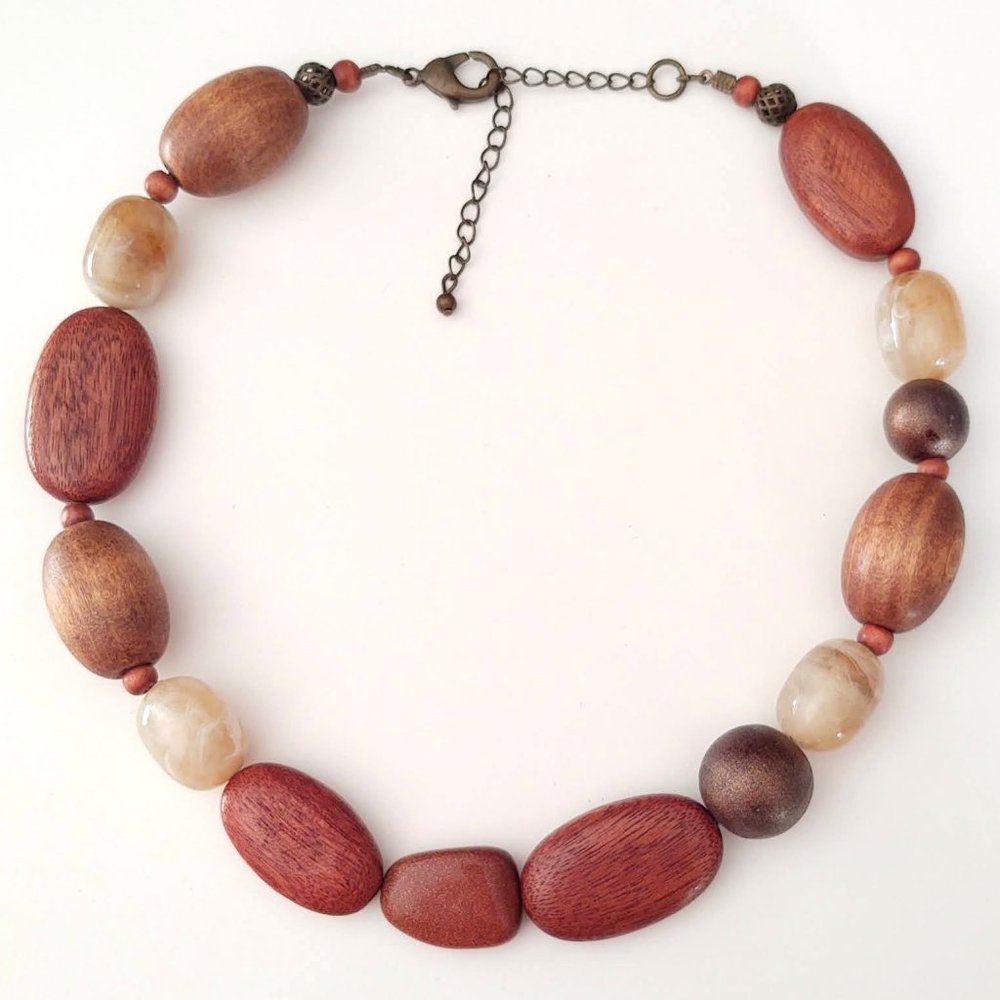 Wood and faux stone necklace - Picture 10 of 12